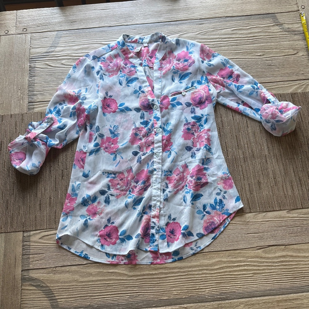 Kut From The Kloth Button Up Blouse Size Xsm - image 1